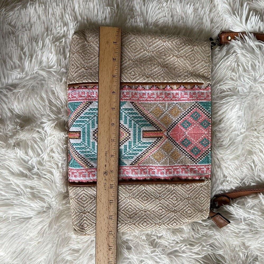 Jen & Co Izzy Shoulder Bag - Picture 2 of 10